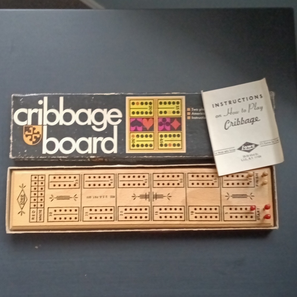 VTG 1968 E.S. Lowe Wooden Cribbage Board, Model 1503, Pegs & Leaflet